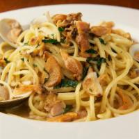 Linguine Alle Vongole · With white clam sauce.
