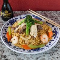 House Special Chow Mein · Chicken, beef and 2 pieces of shrimp.  Soft noodles.