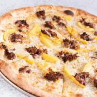Pulled Pork and Mango Pizza · Served with white sauce.