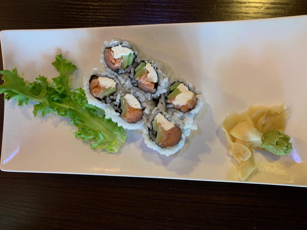 Philadelphia Roll · Smoked salmon, Cream cheese & cucumber rolled and cut in 6 pcs