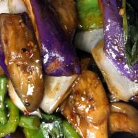 E28. Eggplant Basil · Sauteed chili, garlic, basil, eggplant, string bean, bell pepper and onion with spicy house ...
