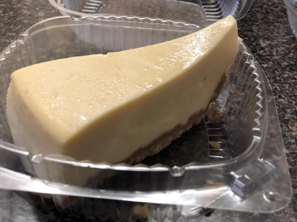 Cheesecake · 1 slice of cheesecake