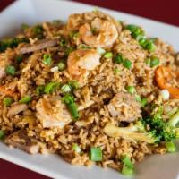 Fried Rice Tray (serves 7) · Fried rice, egg, broccoli, carrots and green onion.