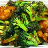 40. Shrimp with Broccoli · Jumbo shrimp with broccoli, carrots, in brown sauce. With a side of rice.