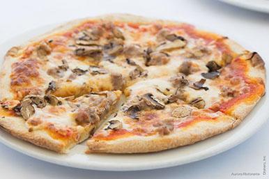 Funghi E Salsiccia Pizze · Thin crust with tomato sauce, sausage, fresh mushrooms and mozzarella.