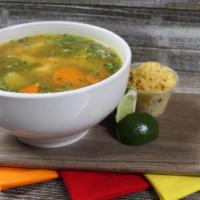 Sopa de Pollo · Chicken soup.