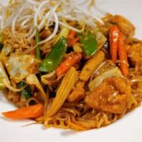 Vegetable Pad Thai · Rice noodles stir fried with tofu, vegetables, bean sprout, egg and roasted peanuts. 