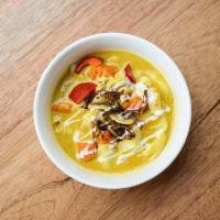 30. Kaeng Kari (GF, VG) · milder spice turmeric-yellow curry, potato, carrot, onions, red bell, rice