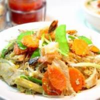 Pad Woonsen · Stir fried glass noodles with chicken, shrimp, egg, baby corn, mushrooms, carrots and green ...
