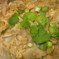 1. Chicken Noodle · Flat rice noodle stir-fried with egg, chicken bean sprout and green onion. No MSG.