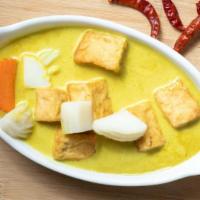 60. Yellow Curry with Rice · Kari sauce cooked with curry spice and coconut milk, potato served with rice