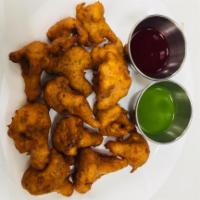 Pakora Ghobi (vegan) · It’s cauliflower , coated with chickpeas flour and Indian spices, garlic ginger, paste, and ...