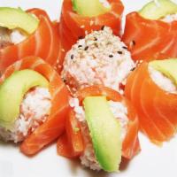 Pinky Lady · Salmon, crabmeat, avocado and no rice.