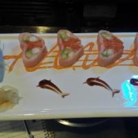 Sweet Heart Roll · Shrimp tempura, spicy tuna, avocado wrap, soy paper, chef's special sauce.
