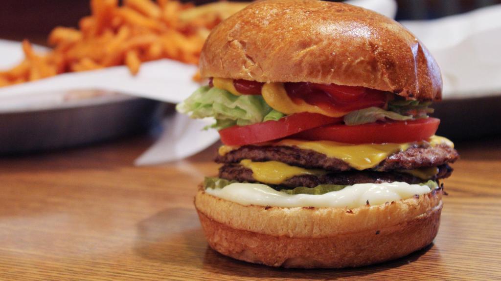 Burger Moovment · Burgers · American · Dinner · Salad
