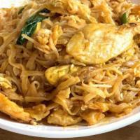 Pad Thai 	 · Thai glass noodles with chicken, shrimp, bean sprouts, onions, eggs, ground peanuts.