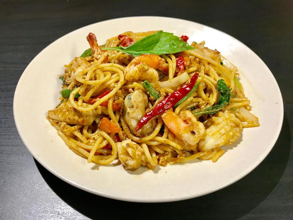Vera Thai Restaurant · Dinner · Thai · Asian · Lunch