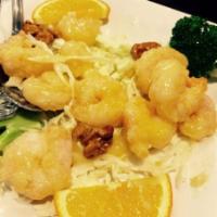 C1. Honey Walnut Shrimp · Shrimp fried in light batter with marinated in chef's special sauce with a bed of broccoli.