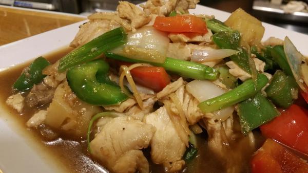 39. Ginger Sauce · Stir-fried garlic, bell pepper, onion, scallion, mushroom, pineapple and fresh ginger with brown sauce.