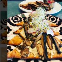 Mushroom Pizzetta Lunch · Mozzarella, portobello, cremini and shiitake mushrooms on a flat bread.
 Gluten Free
