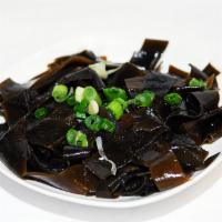 108.滷海帶 Seaweed · Simmered seaweed. Vegetarian.