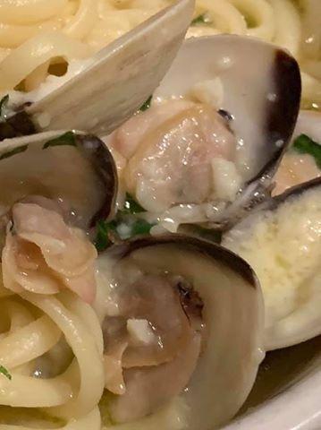 Linguine alla Vongole · Fresh littleneck clams in our homemade white clam sauce.
