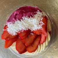 pitaya bowl · strawberries,mango,coconut milk,banana,yogurt,coconut flakes ,raspberry