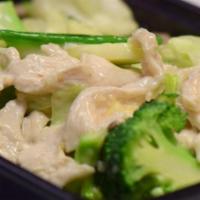 Moo Goo Gai Pan · Sliced chicken, cabbage, broccoli, mushroom, zucchini, snow peas and white wine sauce.