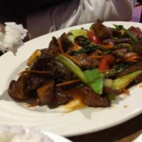 Hot Beef Platter · Stir-fried beef with onion, red pepper, fresh mushroom, carrot, tofu and scallion with spicy...