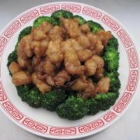 59. General's Chicken · Chicken cubes with broccoli sauteed in chef's hot chili sauce. Spicy.