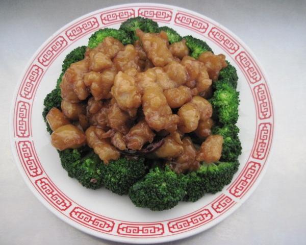 59. General's Chicken · Chicken cubes with broccoli sauteed in chef's hot chili sauce. Spicy.