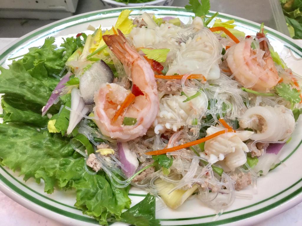 Khun Dang Restaurant · Dinner · Thai · Noodles · Seafood · Asian