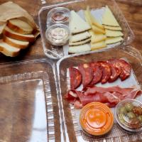 Chef's assorted Spanish cheese board For two · 