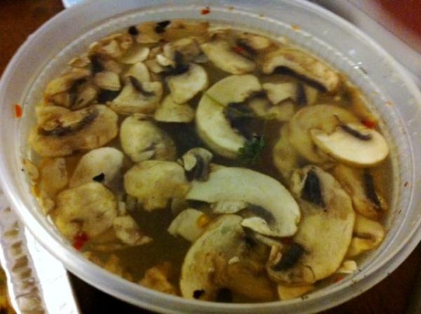 S3. Hot and Sour Soup · Hot and sour in clear soup with fresh chili, straw mushrooms.
