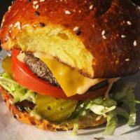 Mob Burger · Beef Patty, american cheese, lettuce ,tomato, pickle and mob sauce