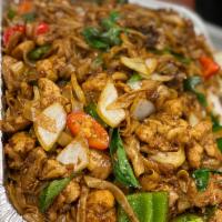 Spicy Pad Khee Mao · Chicken, basil, bell pepper, and onions