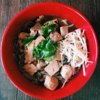 Nd3. Stew Noodle Soup Bowl · Stew pork or beef with thin rice noodle, bean sprout, Chinese broccoli, scallion and pork or...