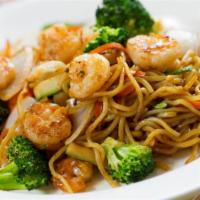Shrimp Yakisoba · Broccoli, cabbage, zucchini, onion and carrot. Soft noodle.