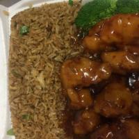 D8. Orange Chicken Combo · Served with shrimp fried rice and a choice of 3 crab Rangoon or 1 egg roll. Spicy.