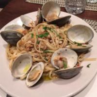 Linguine alla Vongole · Baby clams, white wine, parsley, garlic, touch of crushed red pepper and extra virgin olive ...