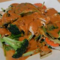 Rama · Choice of meat stir-fried with mix vegetables and topped with peanut sauce.