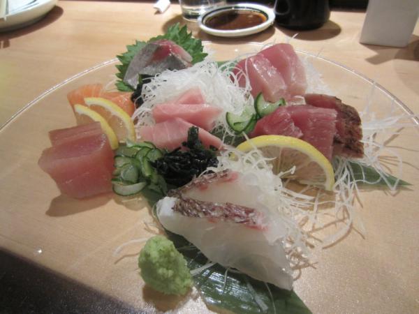 Fuji · 15 pieces of Chef's choice deluxe sashimi