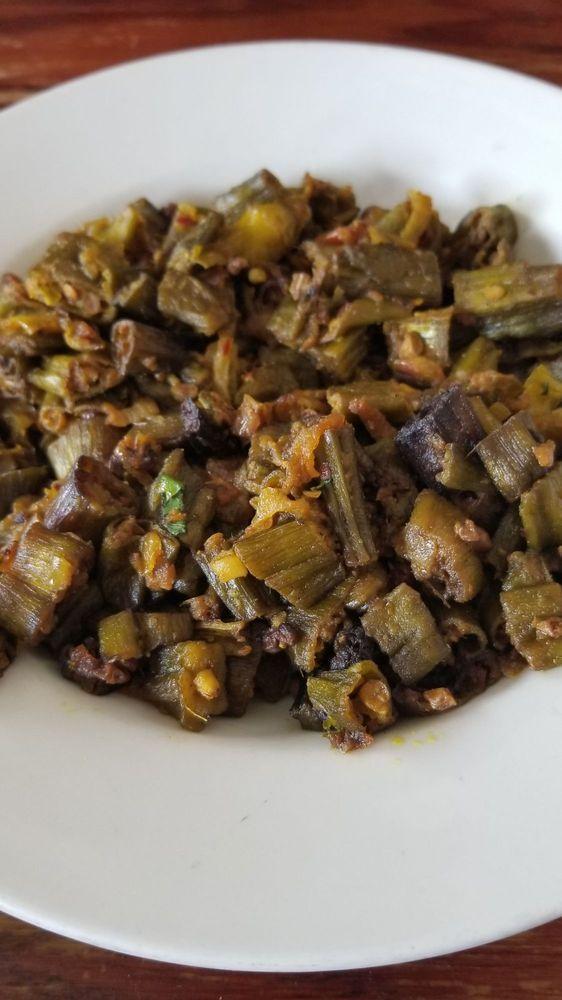 Bhindi Masala · Fresh okra cooked with tomatoes, onions and spices. 