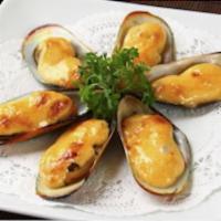 S11 Baked Green Mussel · Baked New Zealand green mussel with dynamite mayo sauce. Spicy.