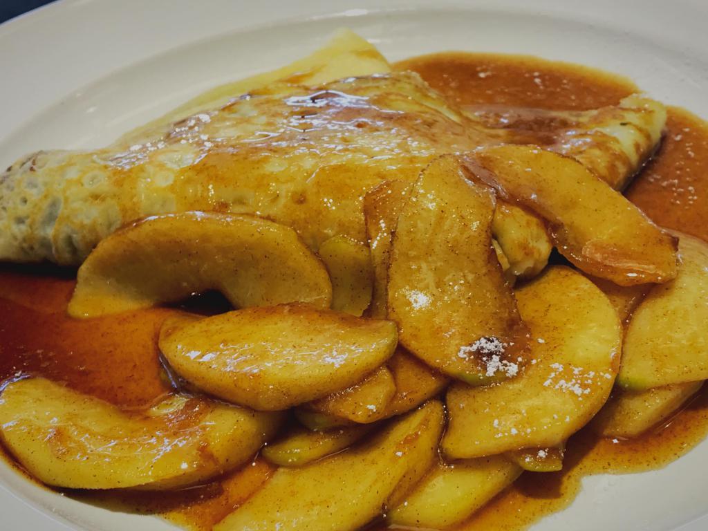 Apple cinnamon crepe · Desert crepe filled with Nutella topped with apple cinnamon