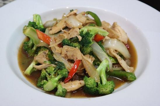 Spicy Basil · stir fried basil, broccoli, yellow onion, bell peppers, white or brown rice