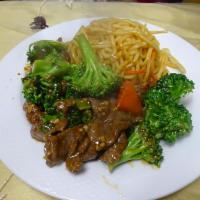 C6. Beef Broccoli Lunch · Tender thin sliced beef, broccoli, and carrots in brown sauce.