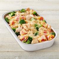 Chicken & Broccoli Alfredo Tortelloni Party Tray · Sauted chicken, broccoli, Jack cheese in Alfredo sauce and six cheese tortelloni.