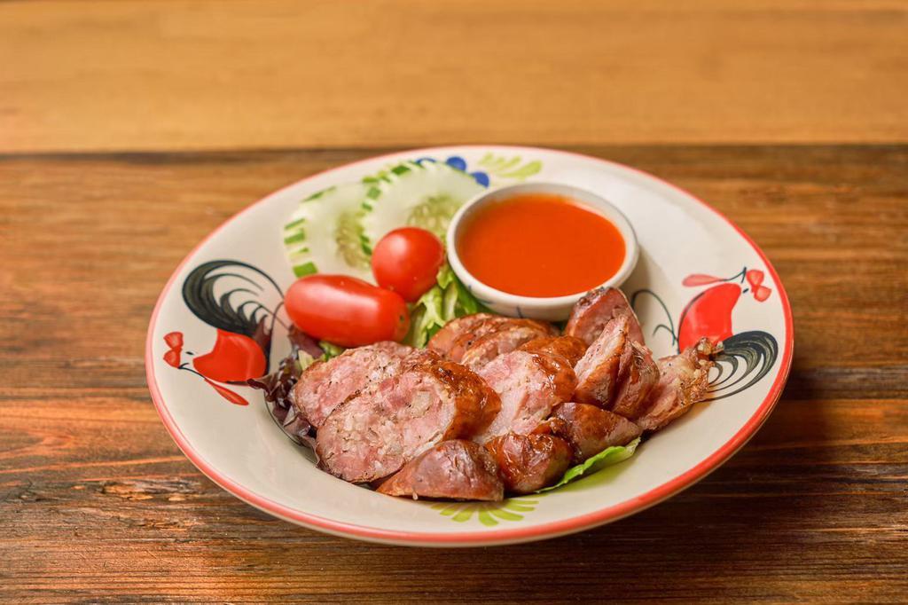Klom Klorm · Dinner · Thai · Noodles · Asian