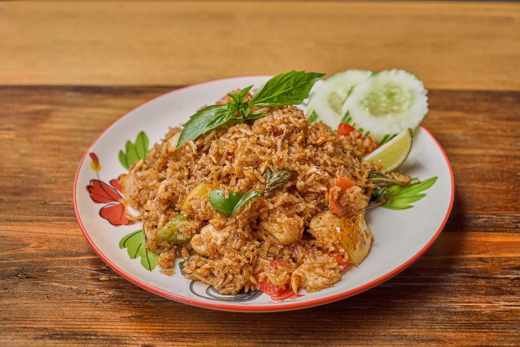🥇🌶Khao Phad Ka Prow  · Basil fried rice with onion, scallion, bell pepper, egg, cilantro, fresh chili and basil leaves.